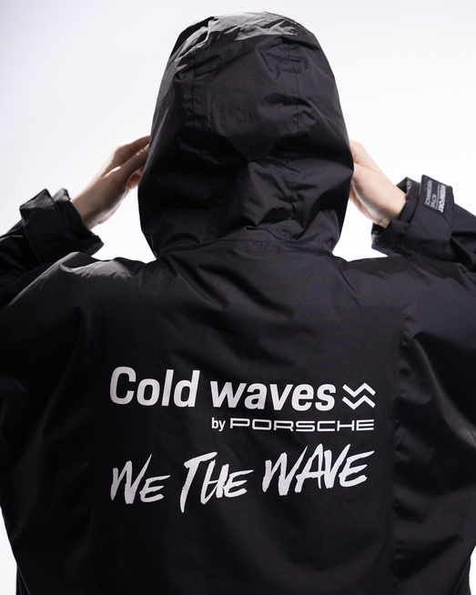 Cold Waves by Porsche - Collection 2024 - Poncho / Robe - Black