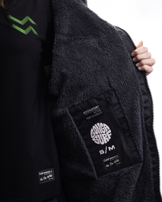 Cold Waves by Porsche - Collection 2024 - Poncho / Robe - Black